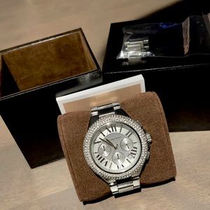 Beautiful Michael Kors Silver Camille Stainless Steel Crystalized Watch